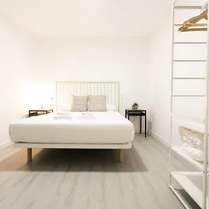 https://denda-by-smiling-rentals.sansebastianhotels.net